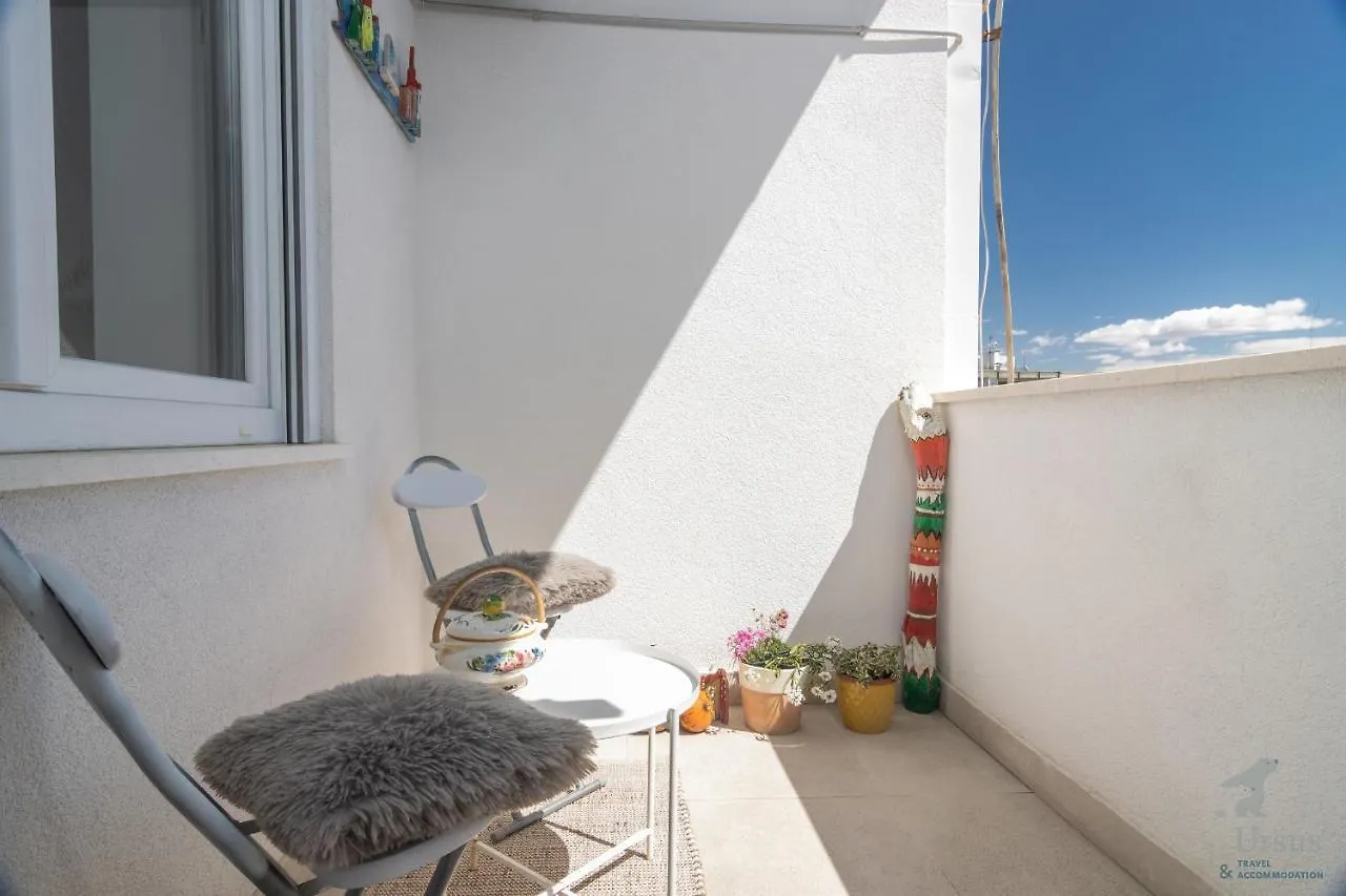 Apartment Mina Split 0*,