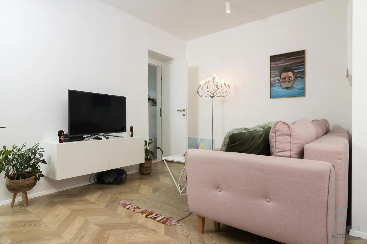 Apartment Mina location
